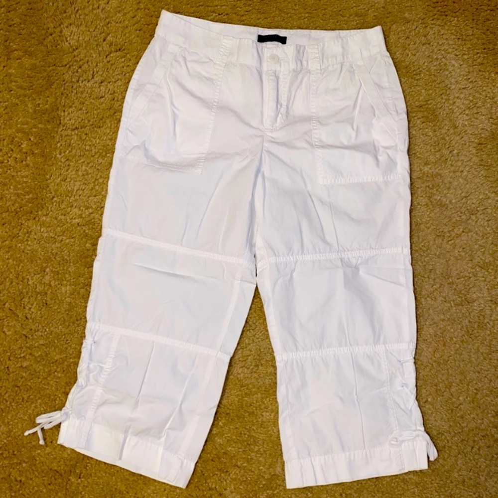 🤍NWOT CHAPS Lace Up Capri/Crops🤍